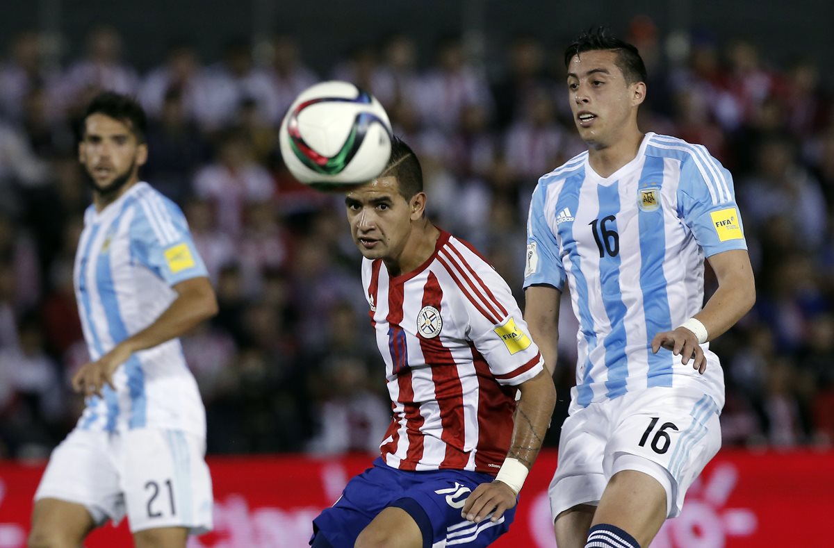 Argentina y Paraguay igualaron 0-0 en Asunción. (Foto Prensa Libre: AP).