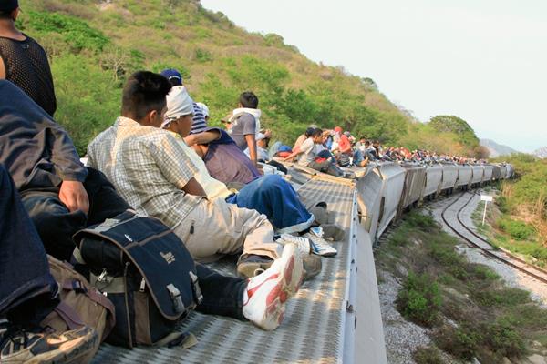 Migrantes centroaméricanos intentan llegar a los Estados Unidos. (Foto Prensa Libre: HemerotecaPL)