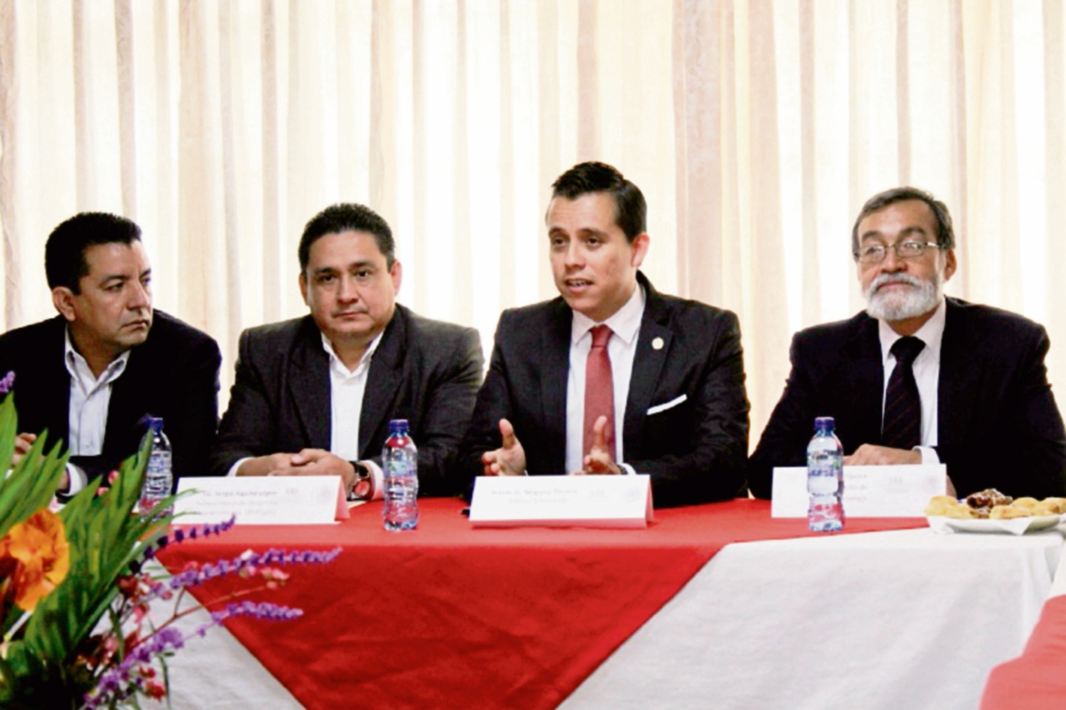 Autoridades de Guatemala y México se reunieron para promover programa. (Foto Prensa Libre: María José Longo)