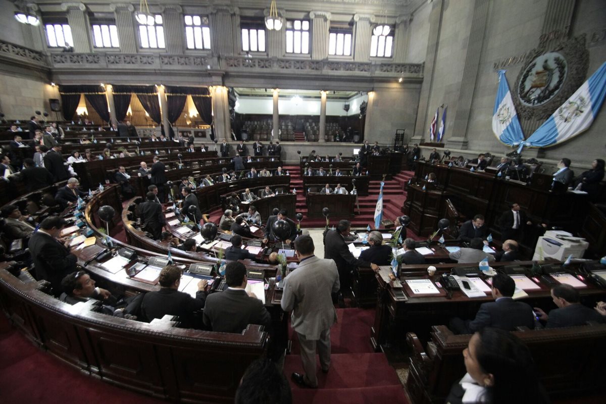 Diputados incluyen las reformas a la Ley Electoral en la agenda del día. (Foto Prensa Libre: Érick Ávila)