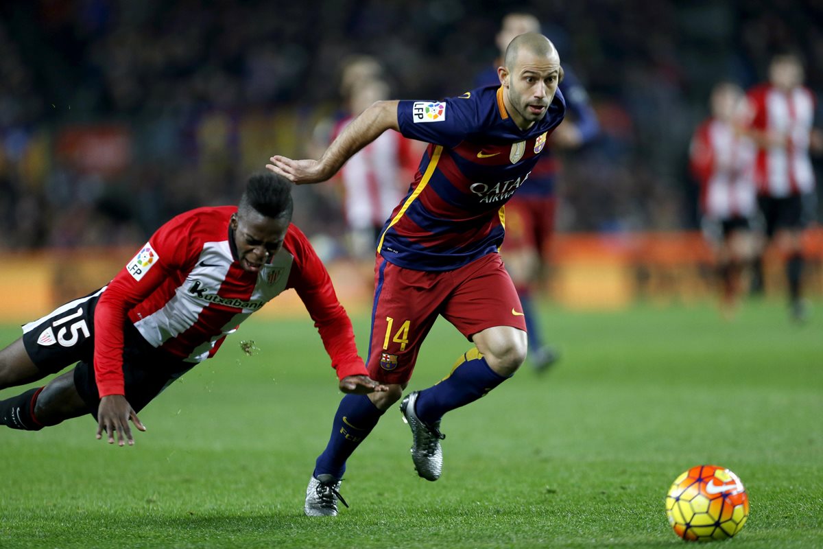 El argentino Javier Mascherano del FC Barcelona aceptó un año de cárcel por evasión fiscal pero pidió medida sustitutiva. (Foto Prensa Libre: EFE)