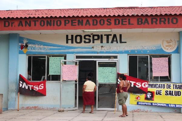 La consulta externa del hospital de San Benito, Petén, no atiende a pacientes.