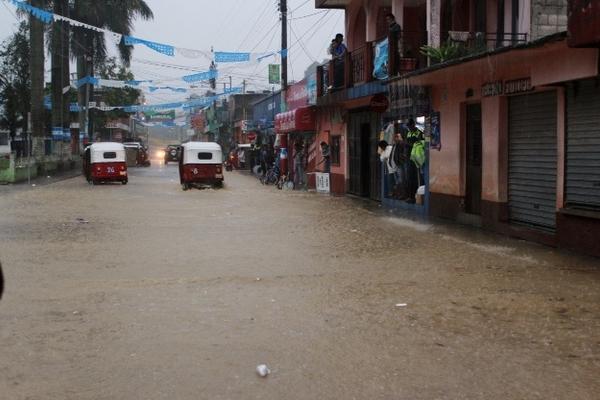 La fuerte lluvia en Chicamán, Quiché afecta la infraestructura vial del municipio. (Foto Prensa Libre: Oscar Figueroa)