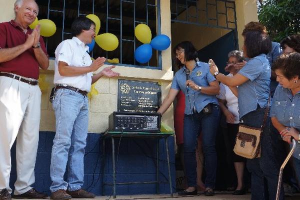 Rotarios inauguran aula en la escuela del caserío Santa Ana Berlín II,  Coatepeque.