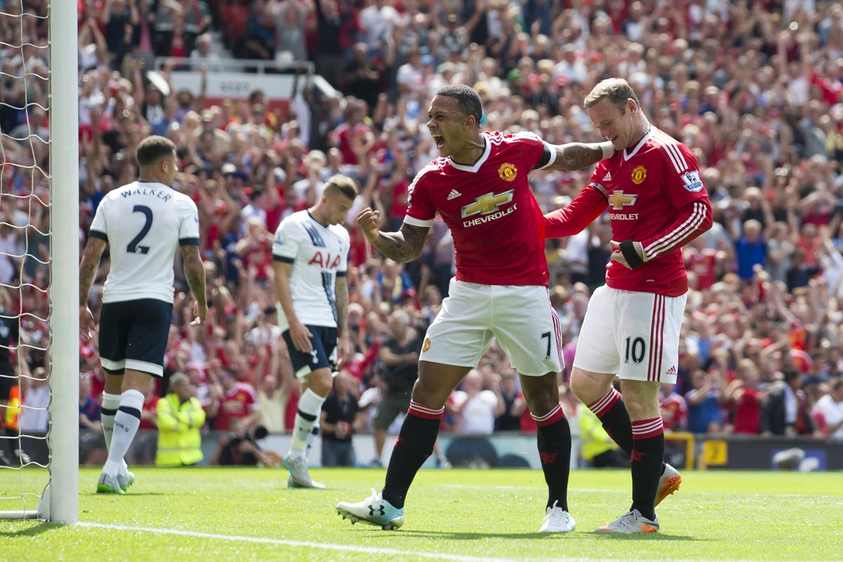 El Manchester United necesitó de un autogol a favor para definir el triunfo. (Foto Prensa Libre. AP)