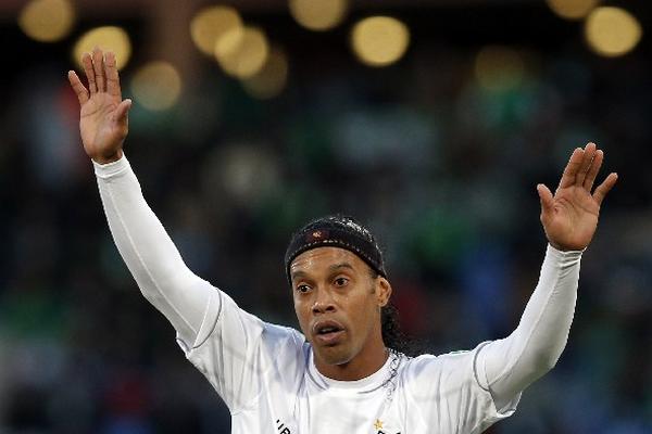 Ronaldinho se une a Messi o Rooney entre goleadores del Mundial de Clubes. (Foto Prensa Libre: AP)