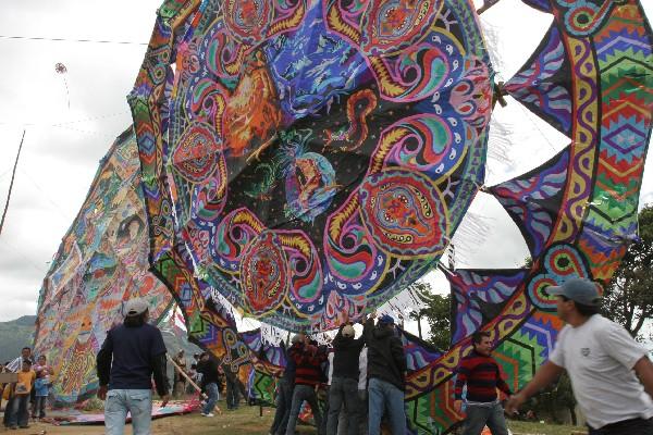 Festival de barriletes gigantes en Sumpango, Sacatepéquez.