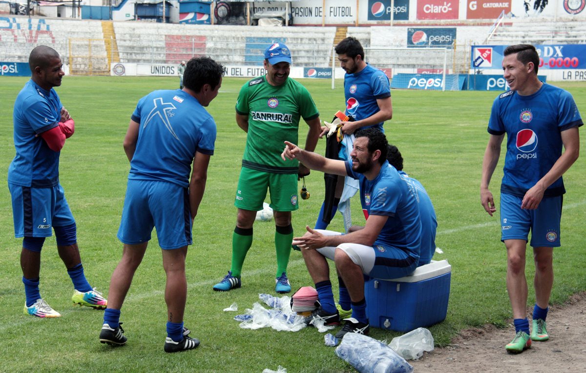 Xelajú MC trabajó en el estadio Mario Camposeco.(Foto Prensa Libre: Carlos Ventura)