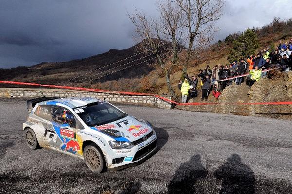 Ogier supera a Bouffier y se sitúa líder del Rally de Montecarlo. (Foto Prensa Libre: AFP)