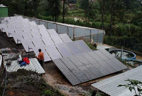 En el país se impulsa más el uso de paneles solares. (Foto Prensa Libre: Hemeroteca PL)