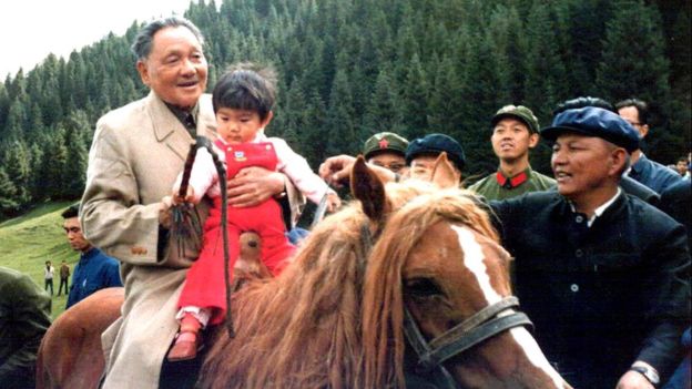 Deng Xiaoping decidió hacer de la educación su prioridad. FILES