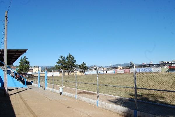 El estadio de El Tejar, Chimaltenango, será bautizado con el nombre del periodista Córdova.