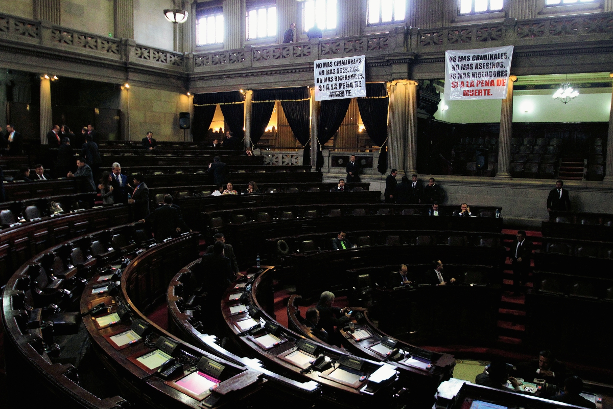 Movimiento Pro justicia presentó una iniciativa de ley para efectuar cambios a la Ley de Comisiones de Postulación. (Prensa Libre: Hemeroteca PL).