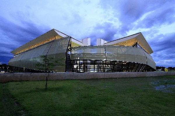 Algunos estadios aún no están finalizados al 100% cuando falta poco para el incio del Mundial. (Foto Prensa Libre: EFE)