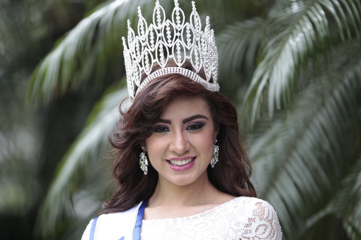 Miss Guatemala comparte en Facebook sus momentos especiales en Miss