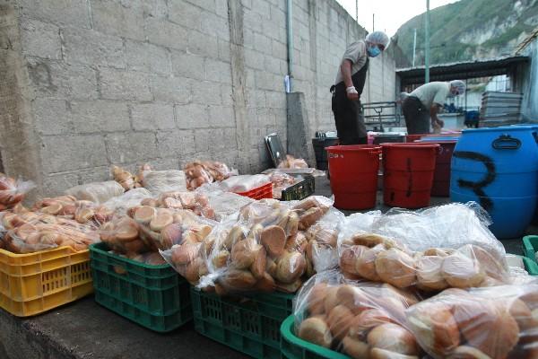 Las empresas que entregan alimentos en las cárceles que administra el Sistema Penitenciario compiten para obtener un contrato para proveer la comida a más de 15 mil reclusos.