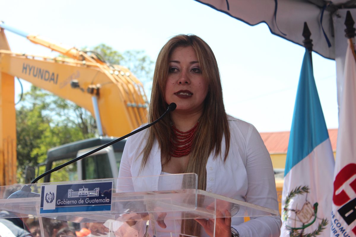 Emileenne Mazariegos es originaria de la capital; encabeza lista de candidatos por Huehuetenango del Partido Patriota.(Foto Prensa Libre: Mike Castillo)