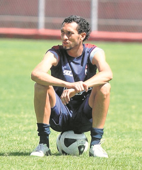 Osmar López realizó está tarde su primer entrenamiento (Foto Prensa Libre: Carlos Vicente)