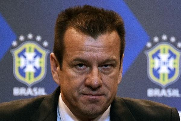 Dunga cuestionó duramente el llanto de algunos jugadores. (Foto Prensa Libre: AFP)