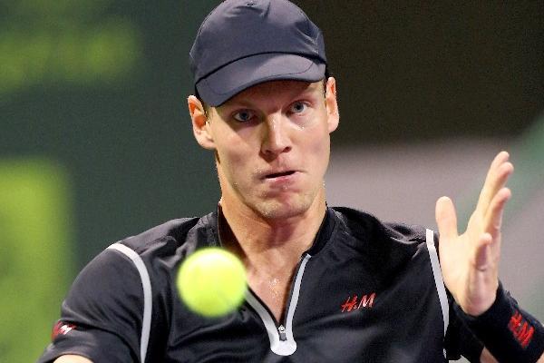 Tomas Berdych perdió su primer   partido de la temporada, en el Abierto de Catar. (Foto Prensa Libre: AFP)