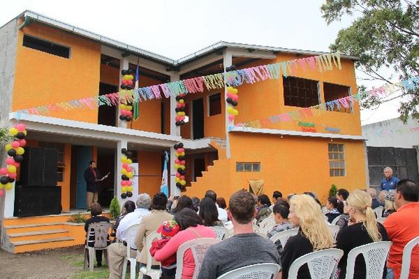 Acto de inauguración del centro nutricional.