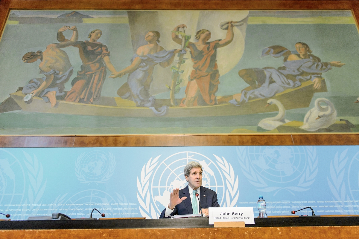 El secretario  de Estado de EE. UU., John Kerry, ofrece una rueda de prensa tras su intervención en la sesión inaugural de la vigésimo octava sesión del Consejo de Derechos Humanos de la ONU. (Foto Prensa Libre: EFE).