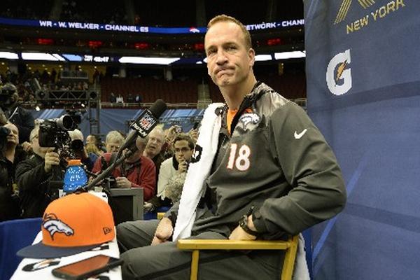 Peyton Manning, de los Broncos, destacó que será un partido muy complicado en todos los aspectos. (Foto Prensa Libre: AFP)