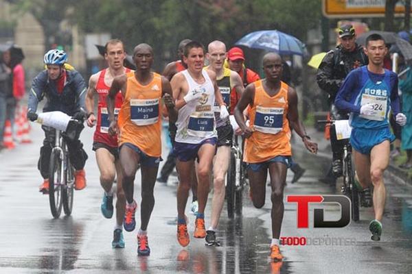 El guatemalteco Luis Carlos Rivero concluyó en el puesto 15 en el Maratón de Dusseldorf. (Foto Prensa Libre: Fernando López)