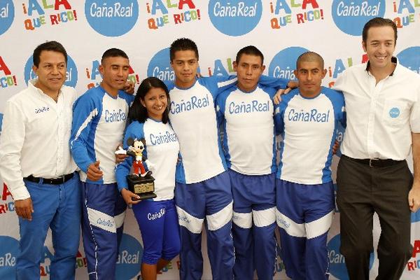 Carlos Trejo, Alfredo Arévalo, Evonne Marroquín, Ottoniel Mucia, José María Caal, Mynor López y Pedro Cofinho. (Foto Prensa Libre: Eduardo González)