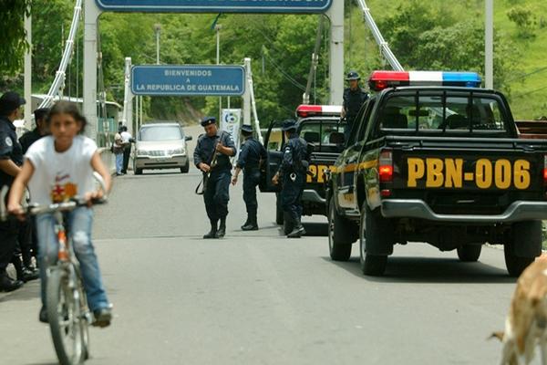 El vehículo de los turistas salvadoreños ingresó a Guatemala por la frontera Las Chinamás, Ahuachapán, El Salvador. (Foto Prensa Libre: Archivo)<br _mce_bogus="1"/>