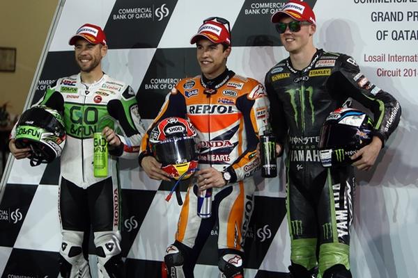 Bautista, Márquez y Smith posan para la foto grupal. (Foto Prensa Libre: AP)