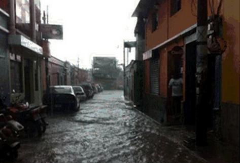 Inundación en la cabecera de Huehuetenango. (Foto Prensa Libre: Conred)