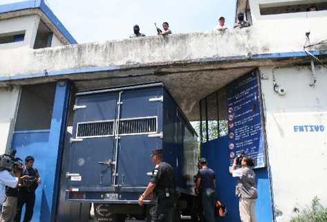 Ingreso a la cárcel de El Boquerón, en Santa Rosa. (Foto Prensa Libre: Archivo)