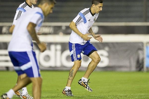 Ángel Di María podría jugar la final de Argentina contra Alemania. (Foto Prensa Libre: AFP)