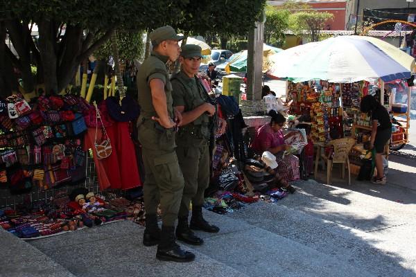 Militares vigilan la ciudad de Huehuetenango y   carreteras.