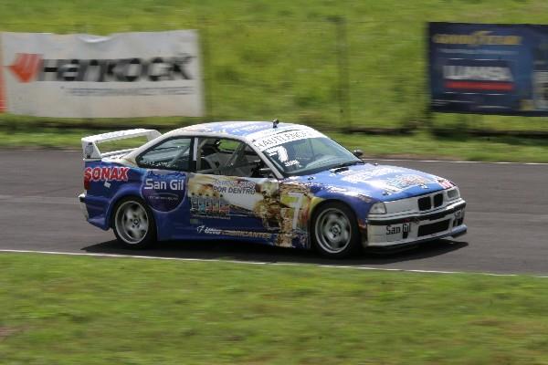 Jordi Jardi no desaprovechó la pole position y terminó con dominio en la categoría Súper Street. (Foto Prensa Libre: Norvin Mendoza)