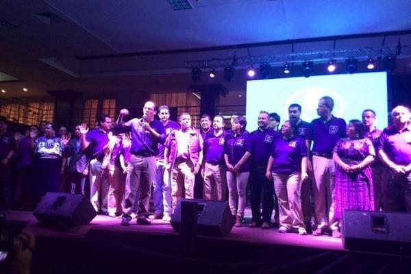 Todos efectuó su asamblea general este sábado en la cual eligió a su Comité Ejecutiva, como secretario Felipe Alejos, y presentó a Roberto Alejos como líder del partido. (Foto, Prensa Libre: Manuel Hernández).