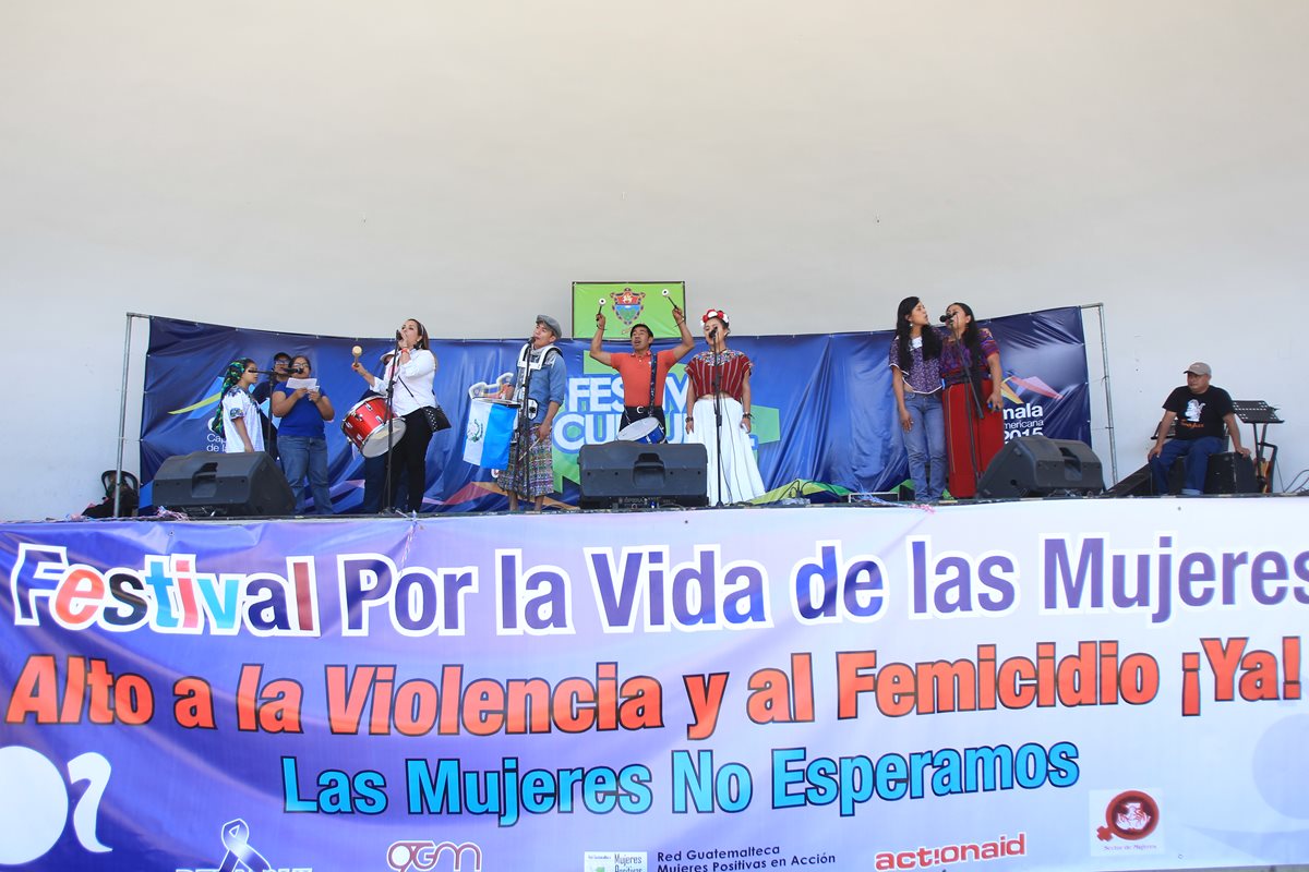 Coordinadora 25 de noviembre, celebra el XV festival "Por la vida de las Mujeres. (Foto Prensa Libre:Esbin Garcia)