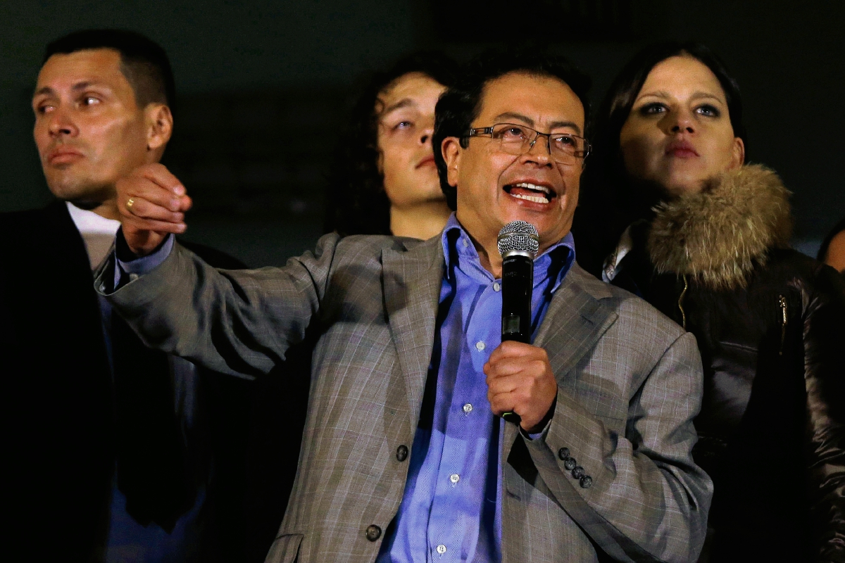 Gustavo Petro, alcalde de Bogotá. (Foto Prensa Libre: AP)