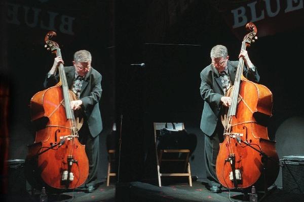 En el 2005, Charlie Haden ganó en la entrega anual de los Grammy. (Foto Prensa Libre: AP)