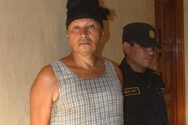 David Barrios Rivas, de 52 años, originario de Tiquisate, Escuintla mantenía secuestrados a dos niños que son hermanos. (Foto Prensa Libre)