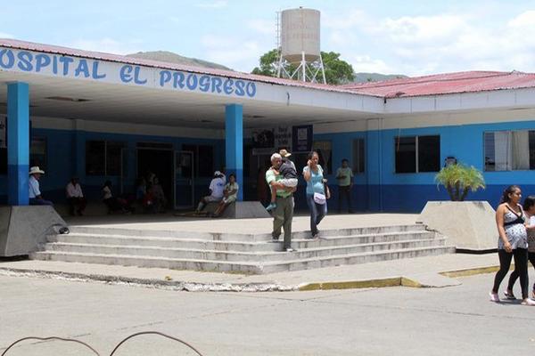 Trabajos de remodelación del Hospital Nacional de Guastatoya durarán un mes. (Foto Prensa Libre: Hugo Oliva)