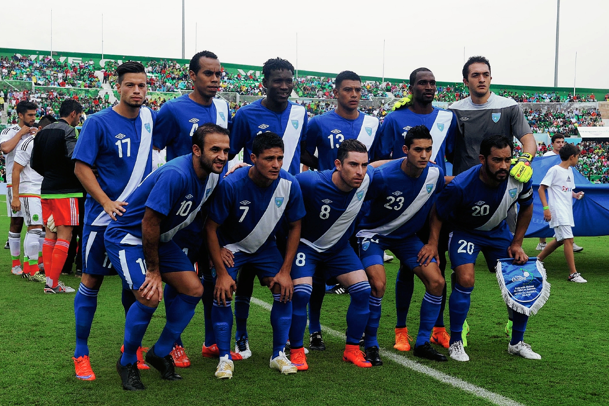 La Selección Nacional se enfrentó a México en un  juego amistos en el estadio Víctor Manuel Reyna. (Foto Prensa Libre: Óscar Felipe)