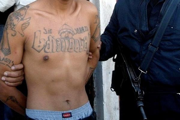 La juventud, en especial los pandilleros, ha sido caldo de cultivo del crimen organizado en la región, señalan expertos. (Foto Prensa Libre: Archivo)