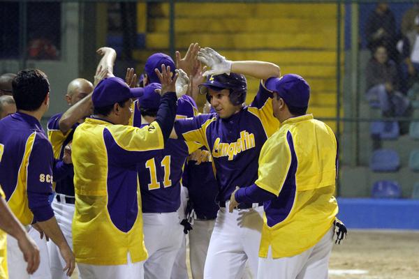 Lanquetin festeja al finalizar el segundo encuentro. (Foto Prensa Libre: cortesía CDAG)