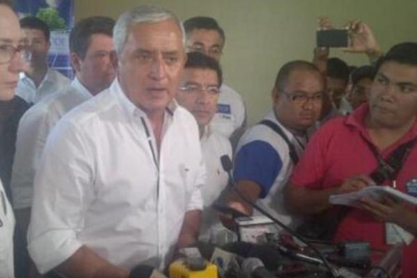 El presidente Otto Pérez Molina, de gira en Petén, declaró que respeta la condena que fue impuesta al expresidente guatemalteco. (Foto Prensa Libre: Carlos Álvarez)<br _mce_bogus="1"/>