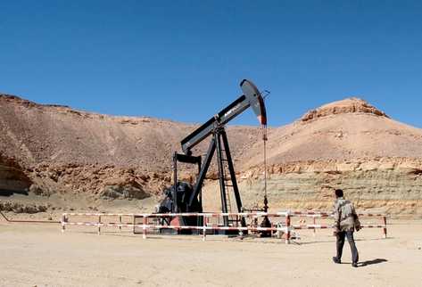 El barril de petróleo, de cotización para Estados Unidos, ganó US$0.13 para cerrar en US$107.46. (Foto Prensa Libre: AFP)