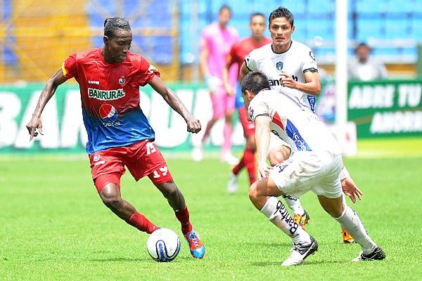 Marvin Ávila, jugador de Municipal. (Foto Prensa Libre: César Pérez)