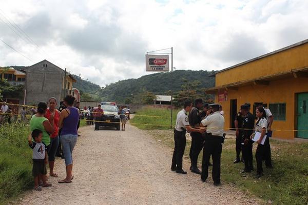 Negocio donde se cometió el crimen. (Foto Prensa Libre: Rigoberto Escobar)<br _mce_bogus="1"/>