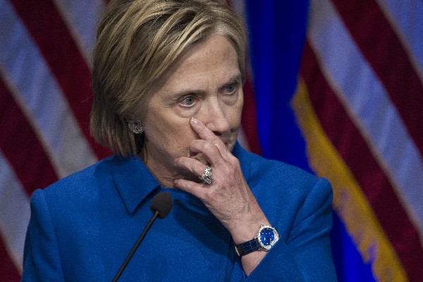 Hillary Clinton reconoce la dificultad para sus seguidores para aceptar el revés electoral. (Foto Prensa Libre: AP)